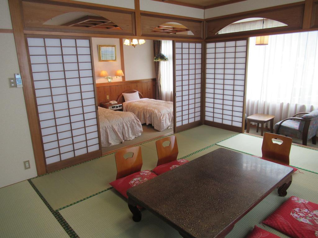 Amagase Onsen Hotel Suikoen Hita Exterior photo